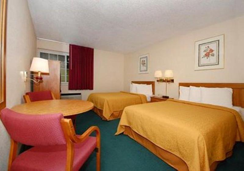 Red Roof Inn New Stanton Buitenkant foto